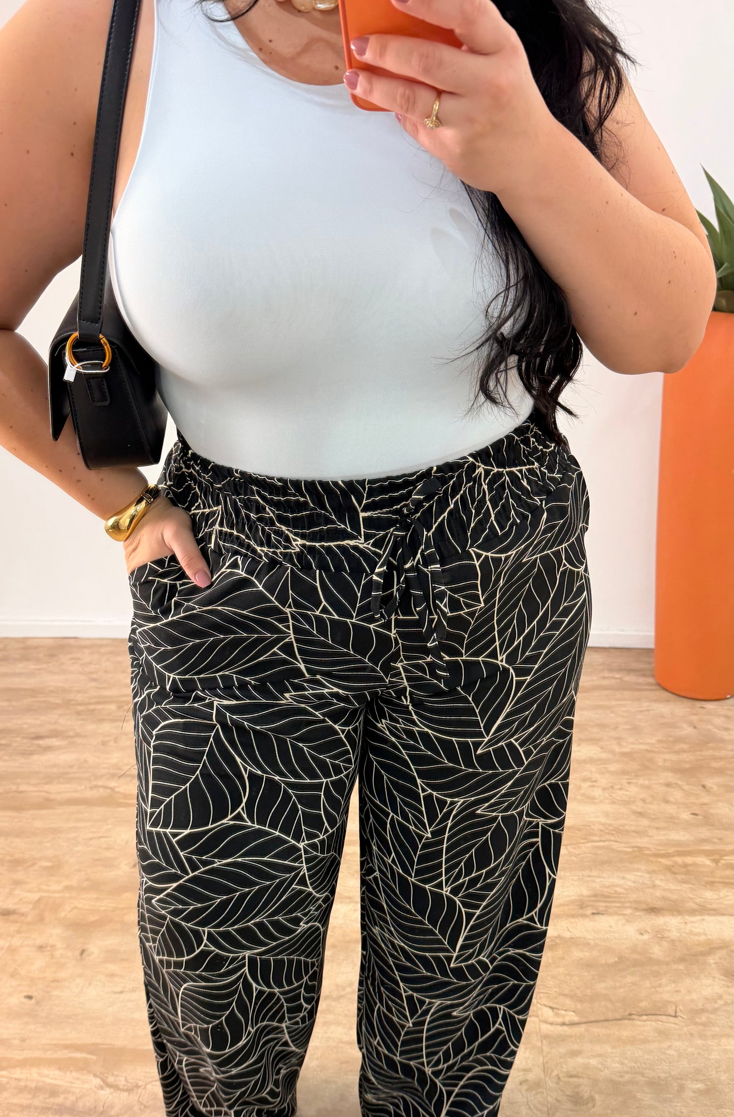 Calça Pantalona Feminina em Crepe Elegante Ruti Preta