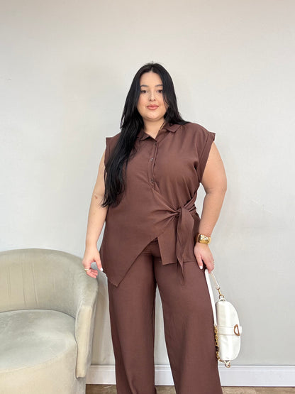 Conjunto Feminino em Marrant com Amarração Luana