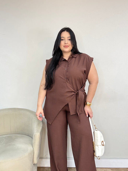 Conjunto Feminino em Marrant com Amarração Luana