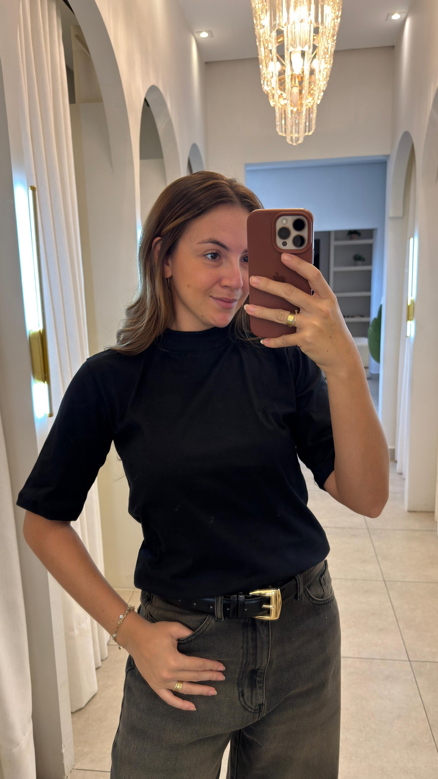 Blusa Feminina Gola Alta em Algodão Zara