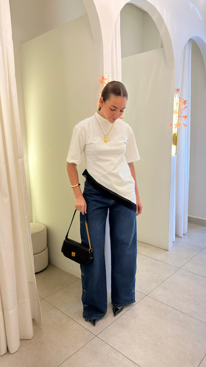 Camiseta Feminina Assimétrica em Algodão com Renda Bia