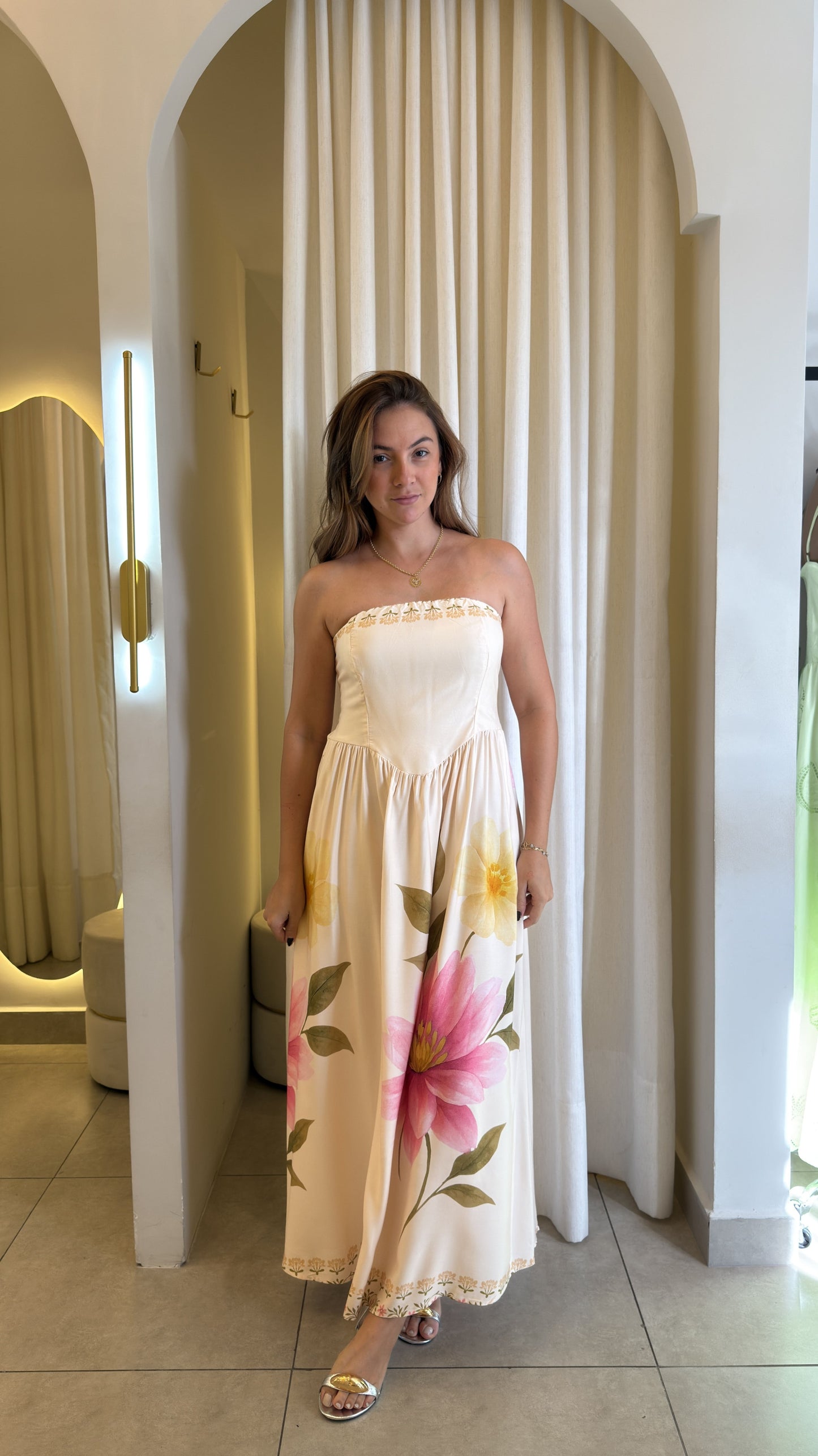 Vestido Tomara que Caia em Viscolinho Elegante Babi