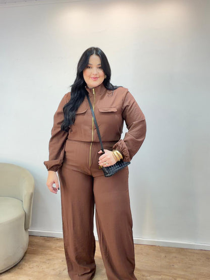 Macacão Cargo Pantalona com Zíper Frontal