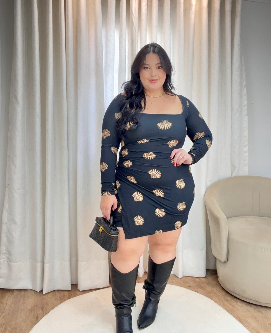 Vestido Curto Sonho de Concha Manga Longa