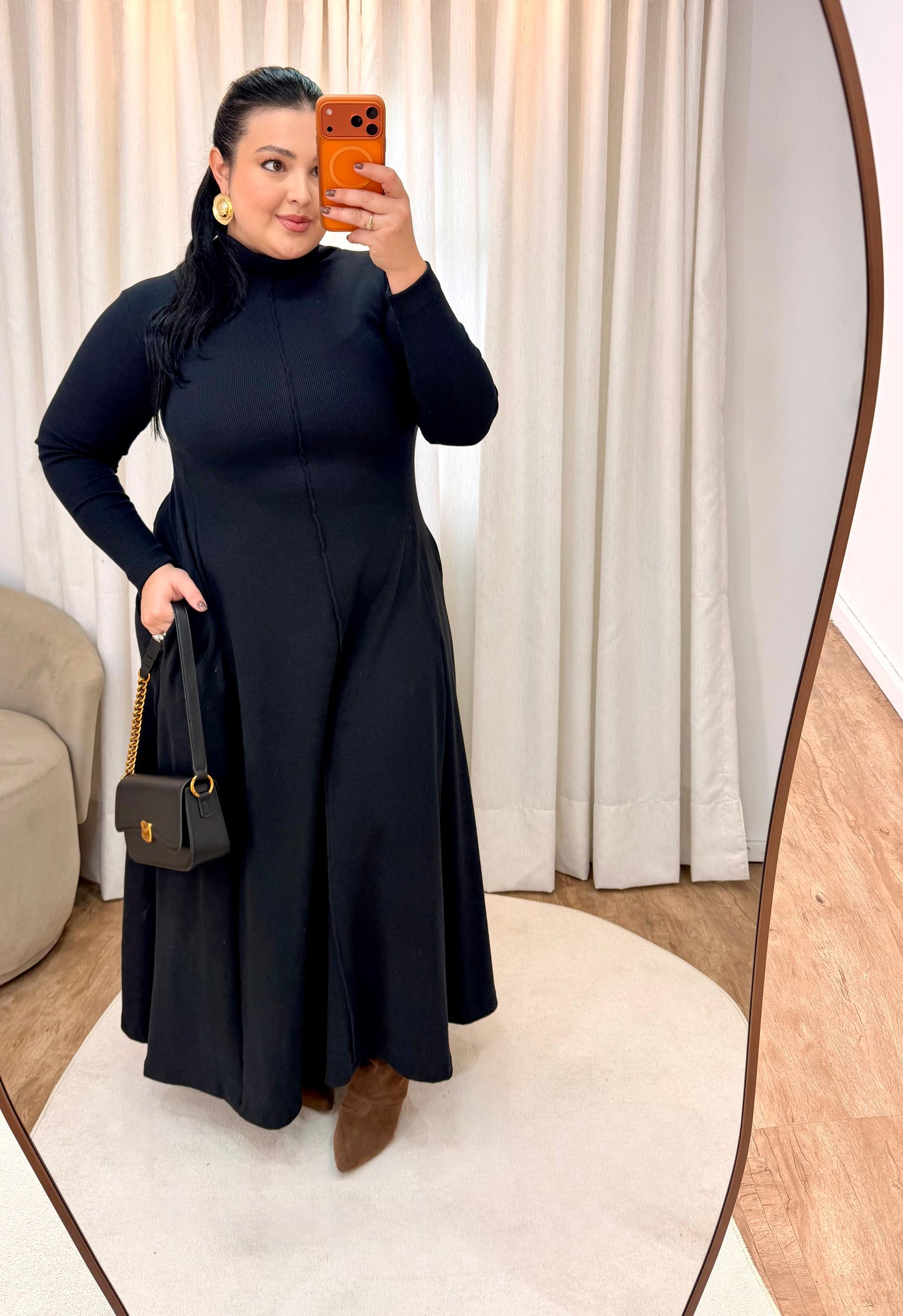 Vestido Canelado de Gola e Manga Longa em Tecido Premium
