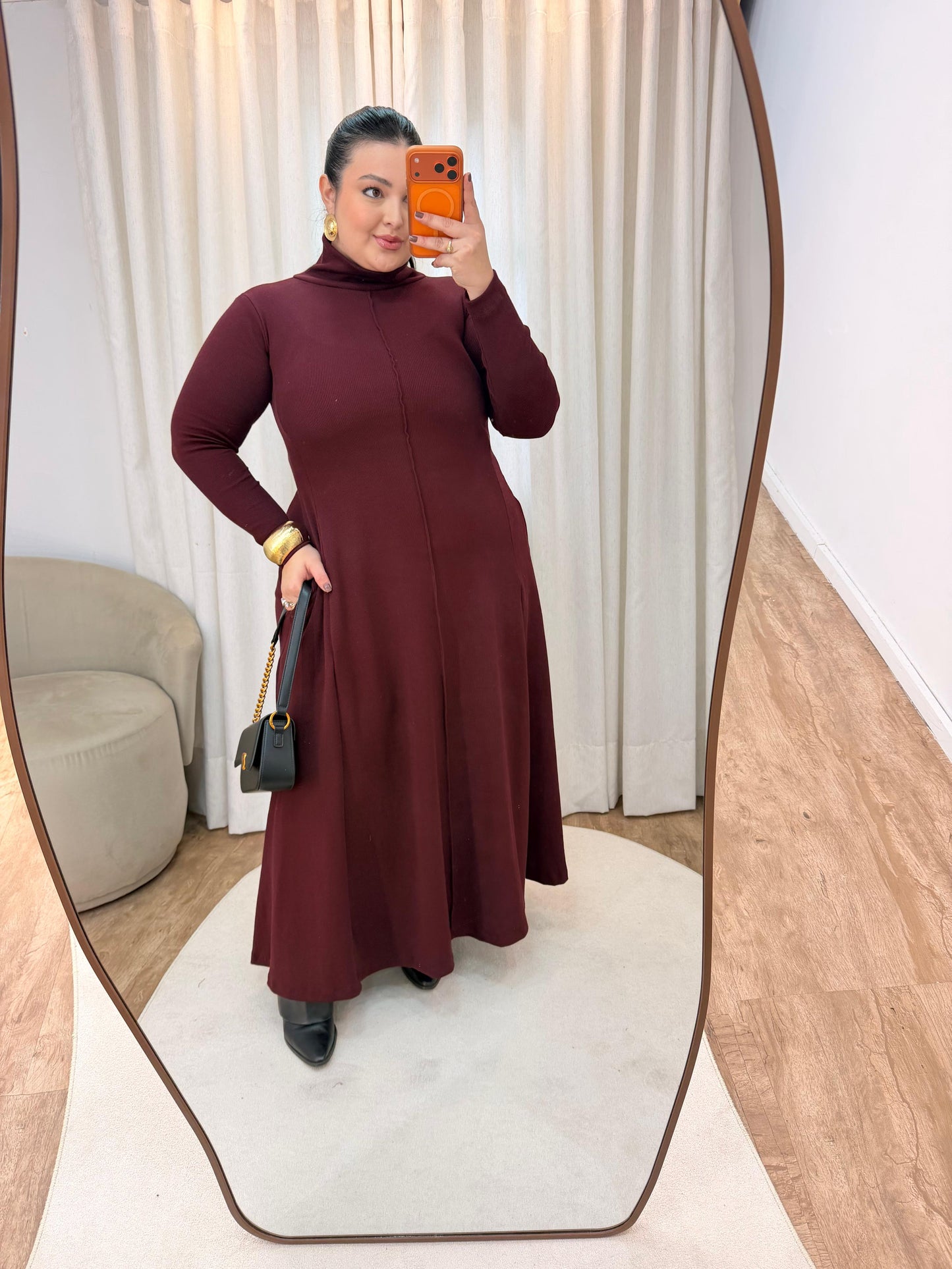 Vestido Canelado de Gola e Manga Longa em Tecido Premium