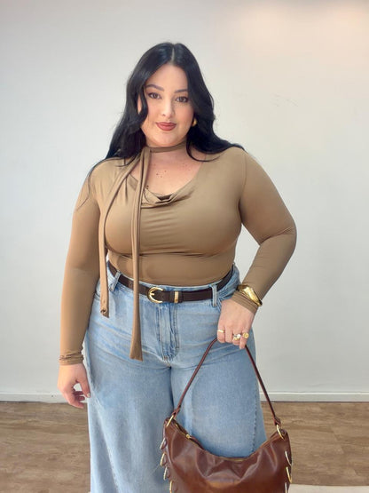 Blusa decote Degagê