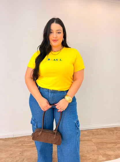 Camiseta Brasil Letras Bordadas