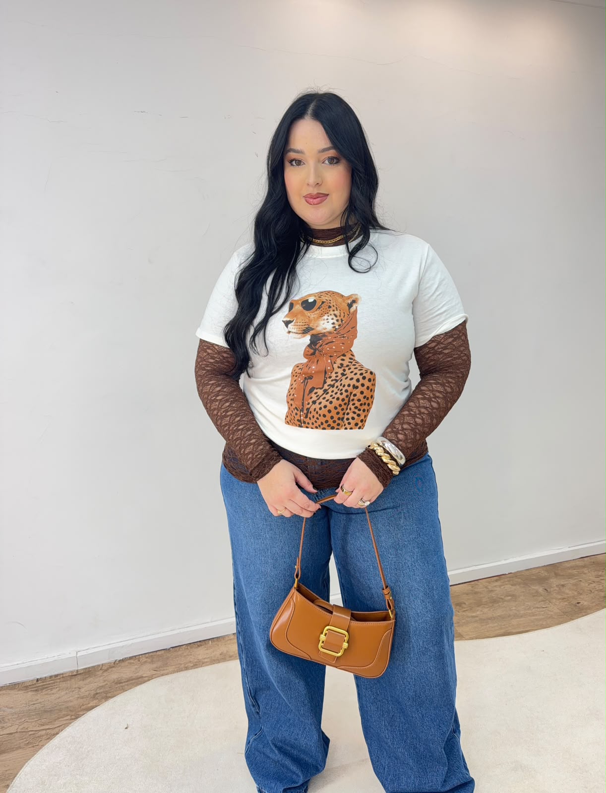 T-Shirt Over Tigresa