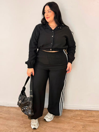 Conjunto Esportivo de Calça e Jaqueta Faixas