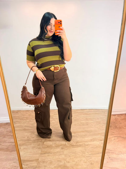T-shirt cropped em tricô listrada