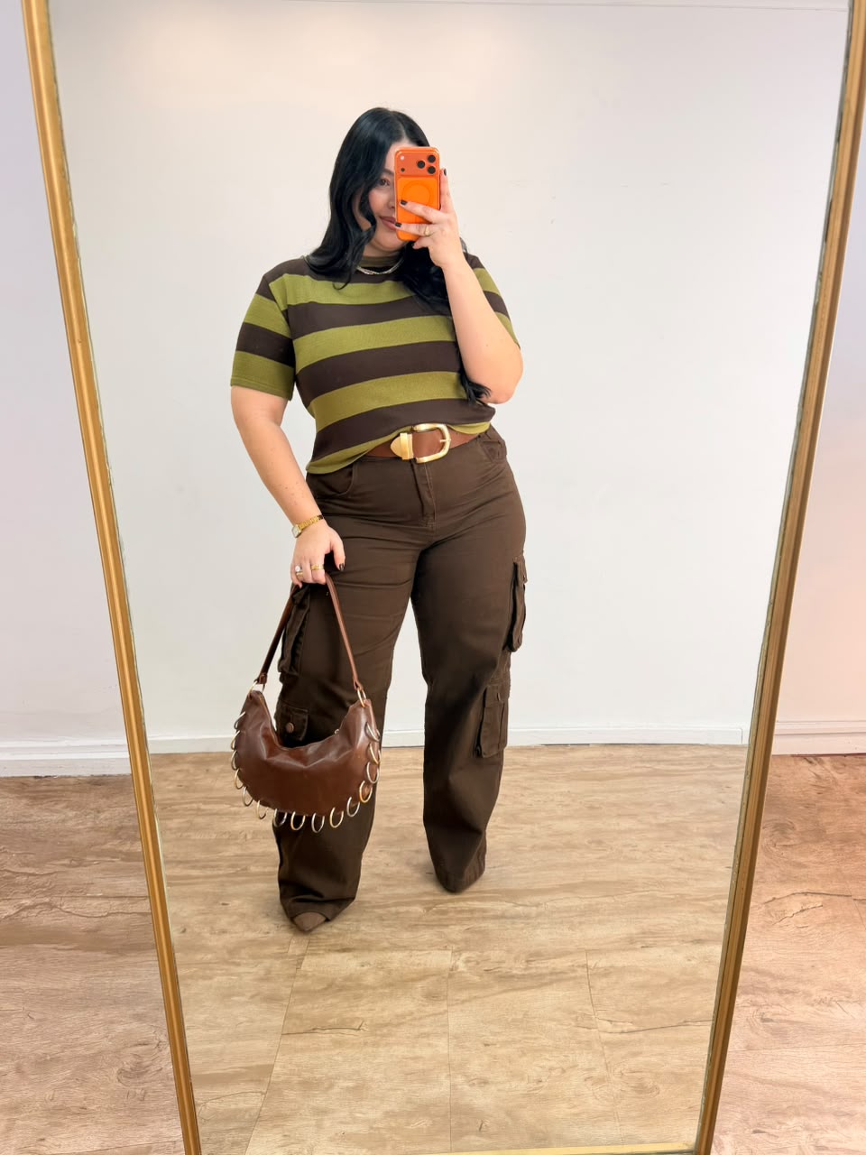 T-shirt cropped em tricô listrada