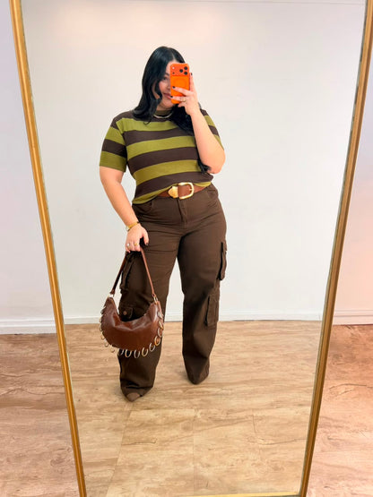 T-shirt cropped em tricô listrada