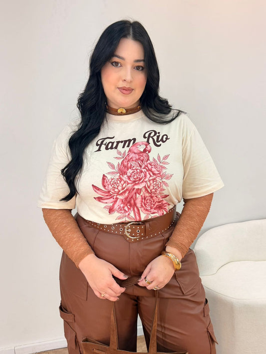 T-Shirt Média Arara em Flores Farm