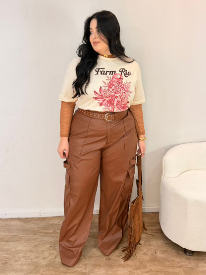 T-Shirt Média Arara em Flores Farm