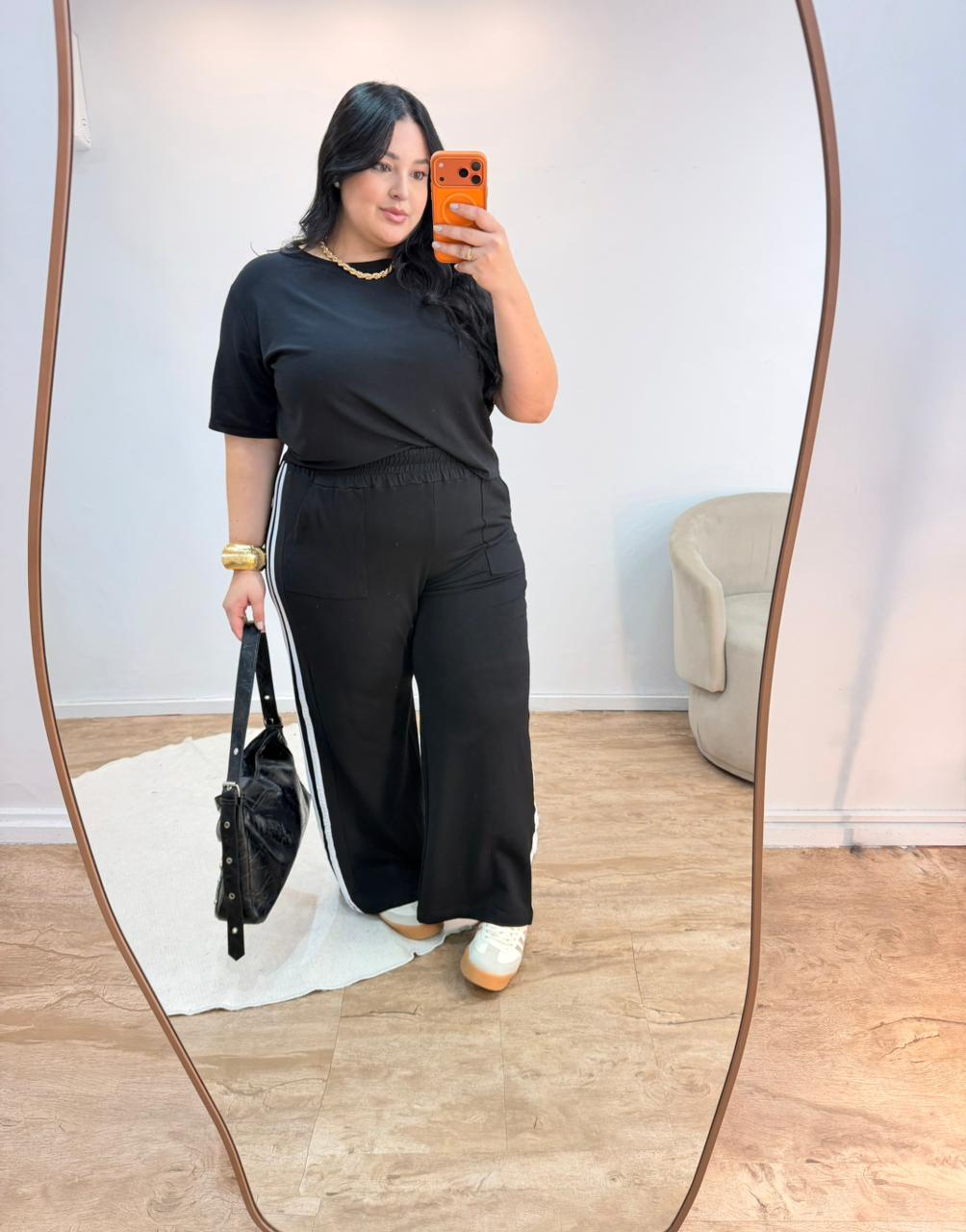 Conjunto em Malha com Calça Listra Lateral