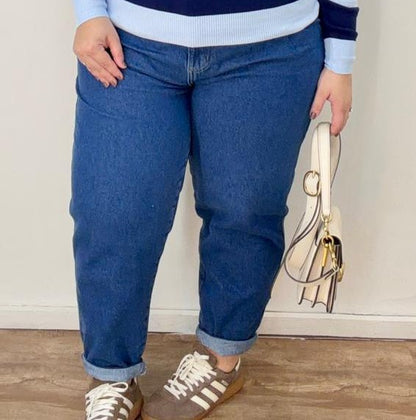 Calça Mom Jeans Escura