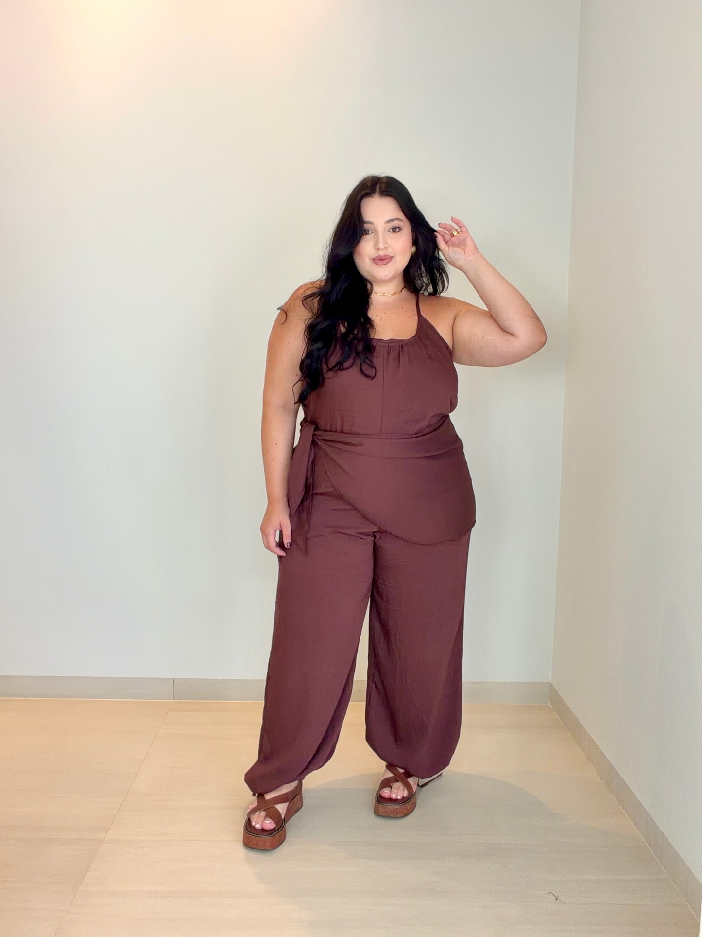 Macacão Feminino Lenço em Marrant Elegante Aghata