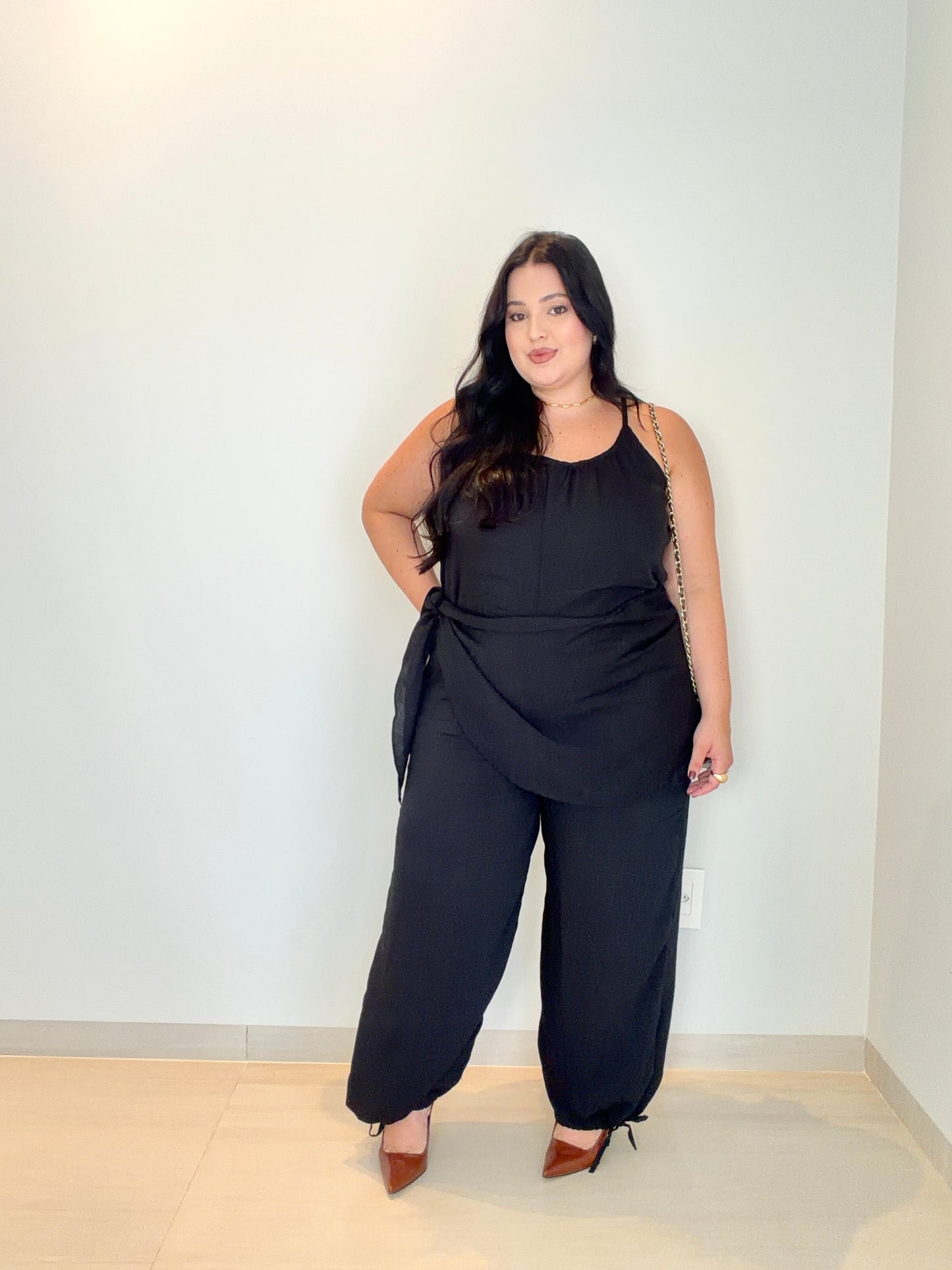 Macacão Feminino Lenço em Marrant Elegante Aghata