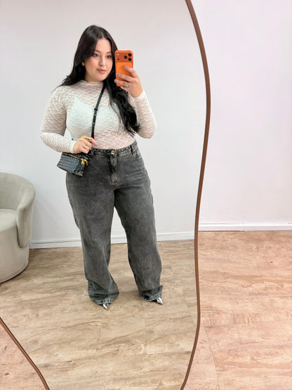 Blusa Feminina de Renda Elegante e Sofisticada