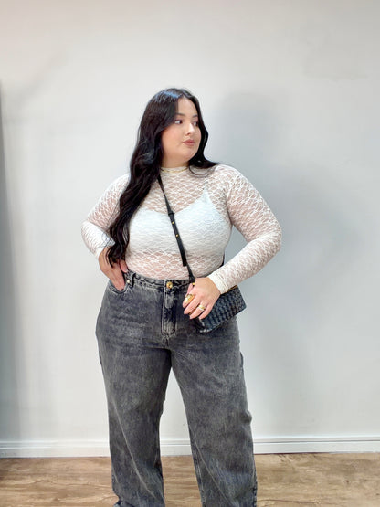 Blusa Feminina de Renda Elegante e Sofisticada