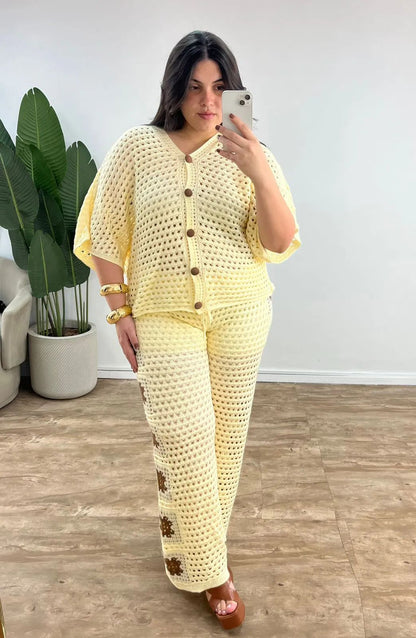 Conjunto em Tricô com Blusa e Calça com Botões Trancoso