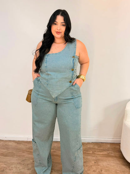 Conjunto Jeans Lavagem Sujinha com Cropped Assimétrico