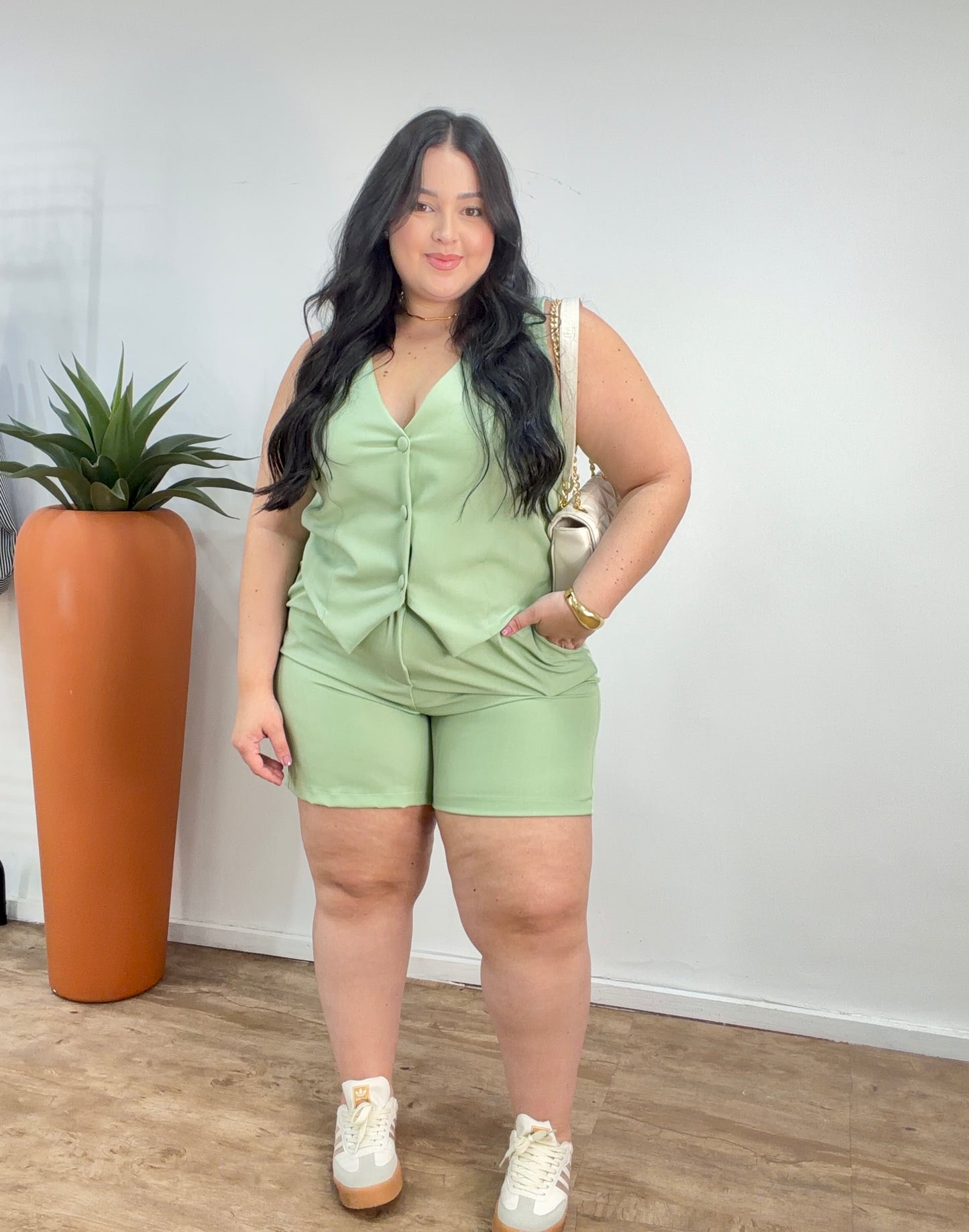 Conjunto de Alfaiataria com Colete e Short Estruturado Lola