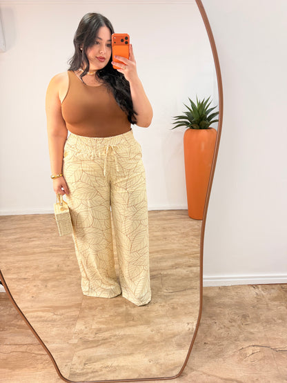 Calça Pantalona Feminina em Crepe Elegante Ruti Preto Amarela