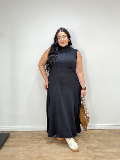 Vestido Canelado de Gola em Tecido Premium